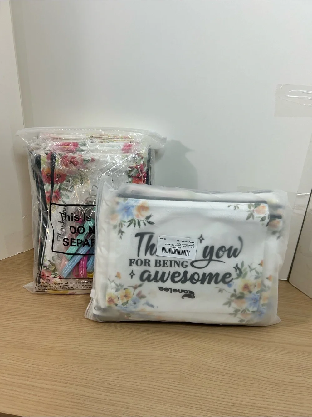Thank you bags & Colorful Keychain Set of 24 - Multicolor